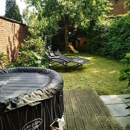 Grande Maison Confort, Billard Et -en Saison Vakantiehuis *