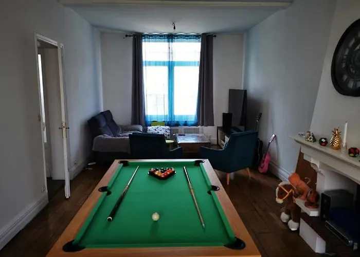 Grande Maison Confort, Billard Et -en Saison Hébergement de vacances Lys-lez-Lannoy