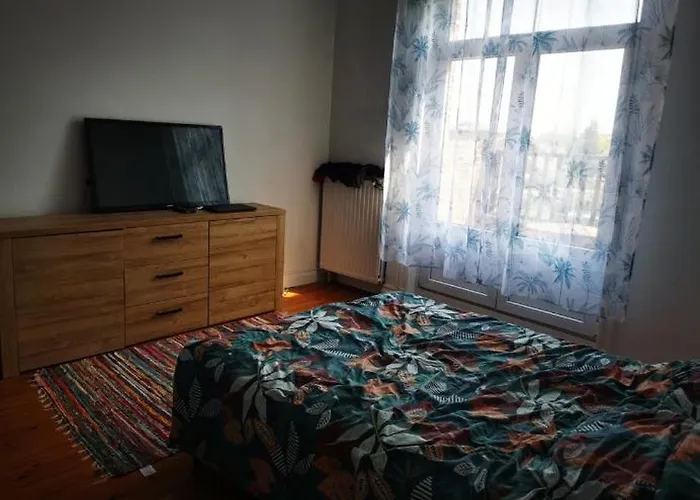 Grande Maison Confort, Billard Et -en Saison Hébergement de vacances *